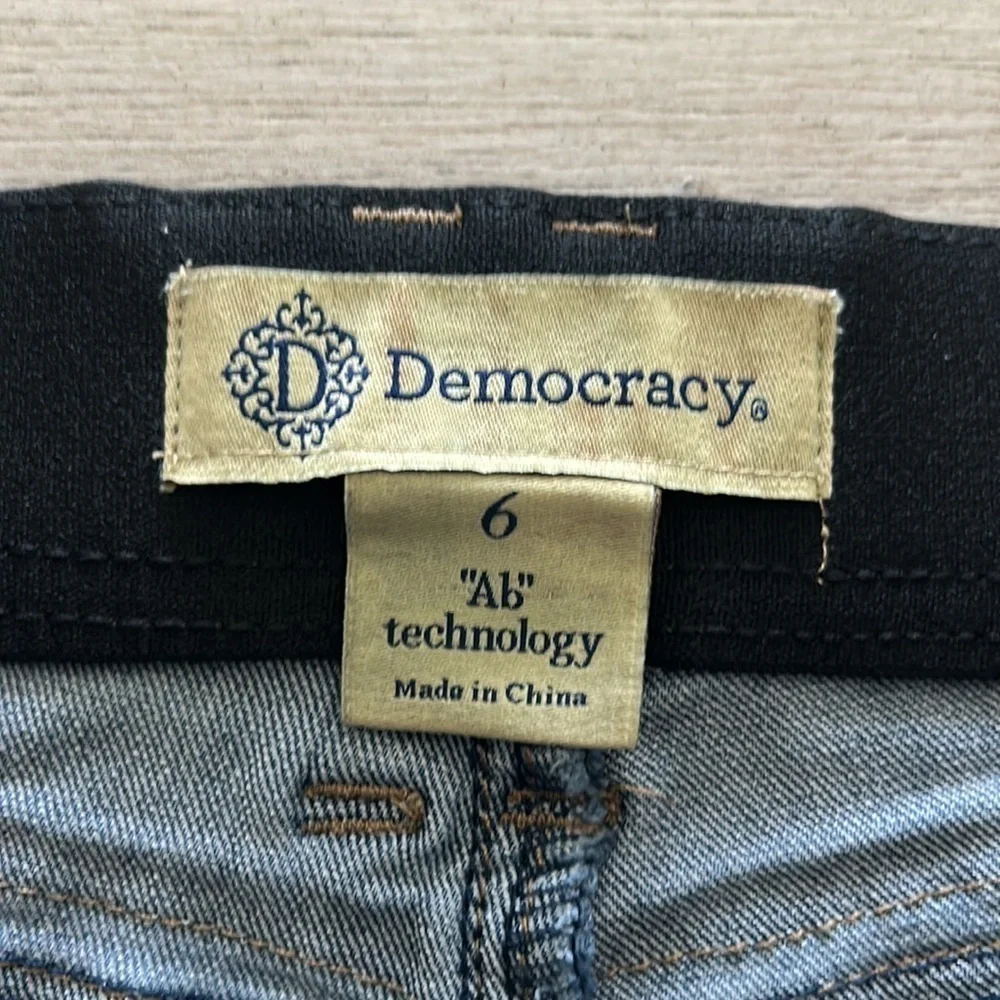Democracy ab technology